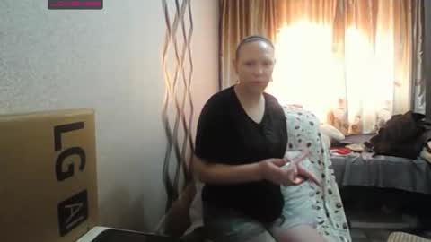 Snapshot of jennideep chatting on 11.17.25 JenniDeep online show from 11.17.25