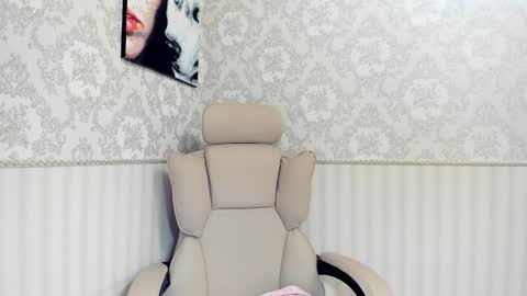 Snapshot of jennifer838 chatting on 10.05.25 Jennifer online show from 10.05.25