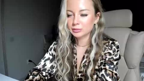Jennifer online show from 04.29.26