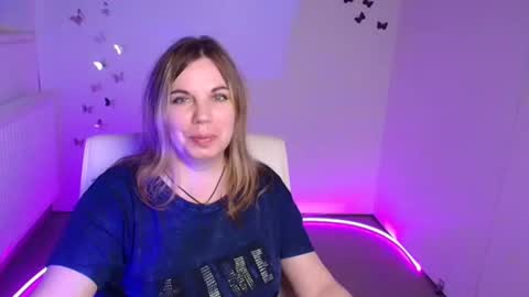 Jennifer online show from 10.08.25