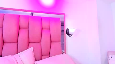 jennifer_t online show from 01.22.25