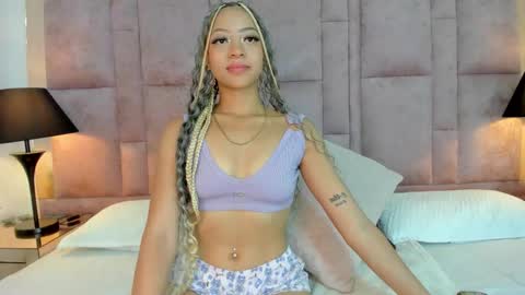 Snapshot of jenniferhillss chatting on 09.22.25 U can call me Angel online show from 09.22.25