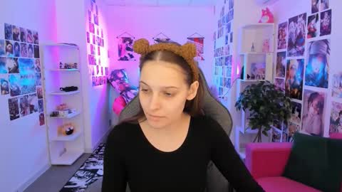 jenniferkiim online show from 03.15.26