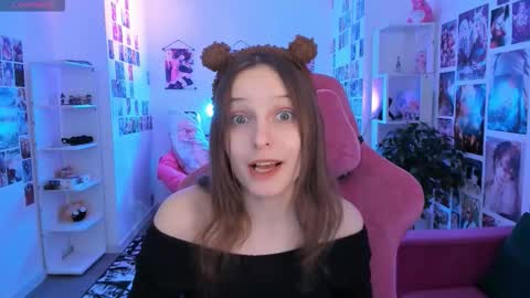 jenniferkiim online show from 03.20.26