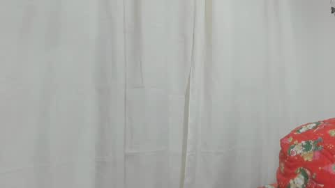 Snapshot of jenniferloveyou chatting on 12.23.24 jenniferloveyou online show from 12.23.24