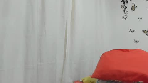 Snapshot of jenniferloveyou chatting on 01.20.25 jenniferloveyou online show from 01.20.25