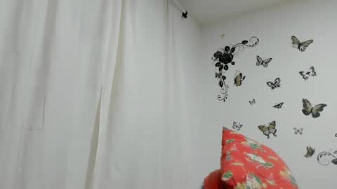 Snapshot of jenniferloveyou chatting on 01.21.25 jenniferloveyou online show from 01.21.25