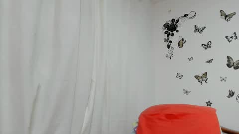 Snapshot of jenniferloveyou chatting on 01.24.25 jenniferloveyou online show from 01.24.25