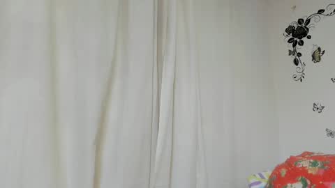 Snapshot of jenniferloveyou chatting on 01.26.25 jenniferloveyou online show from 01.26.25