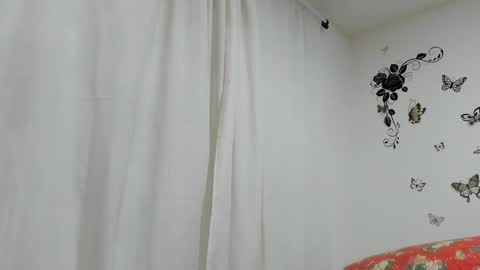 Snapshot of jenniferloveyou chatting on 02.05.25 jenniferloveyou online show from 02.05.25