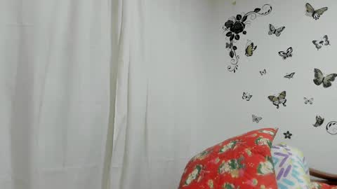 Snapshot of jenniferloveyou chatting on 02.08.25 jenniferloveyou online show from 02.08.25
