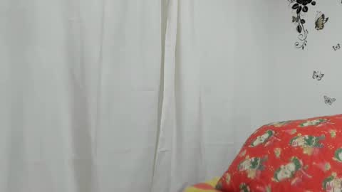 Snapshot of jenniferloveyou chatting on 03.05.25 jenniferloveyou online show from 03.05.25