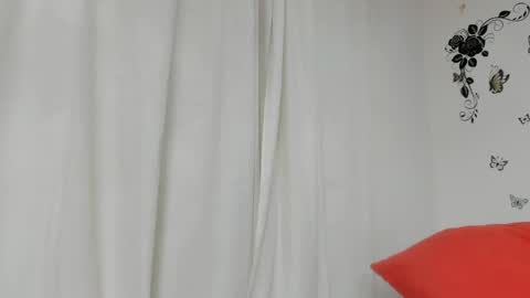 Snapshot of jenniferloveyou chatting on 03.06.25 jenniferloveyou online show from 03.06.25