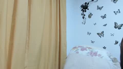 Snapshot of jenniferloveyou chatting on 09.18.25 jenniferloveyou online show from 09.18.25
