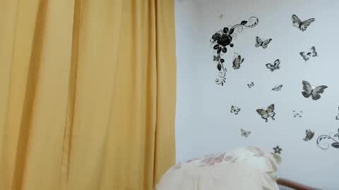 Snapshot of jenniferloveyou chatting on 09.24.25 jenniferloveyou online show from 09.24.25
