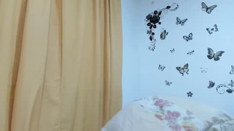 Snapshot of jenniferloveyou chatting on 10.03.25 jenniferloveyou online show from 10.03.25