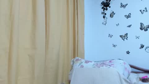 Snapshot of jenniferloveyou chatting on 10.15.25 jenniferloveyou online show from 10.15.25