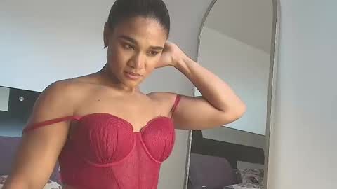 Snapshot of jennmullatta_ chatting on 01.08.26 Jenn online show from 01.08.26