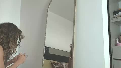 Snapshot of jennmullatta_ chatting on 01.16.26 Jenn online show from 01.16.26