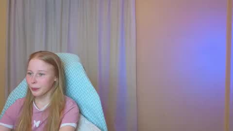 Snapshot of jenny_angelok chatting on 01.06.25 Next broadcast on December 05 subject to change online show from 01.06.25