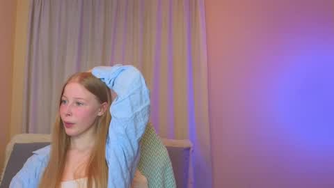 Snapshot of jenny_angelok chatting on 01.15.25 Next broadcast on December 05 subject to change online show from 01.15.25