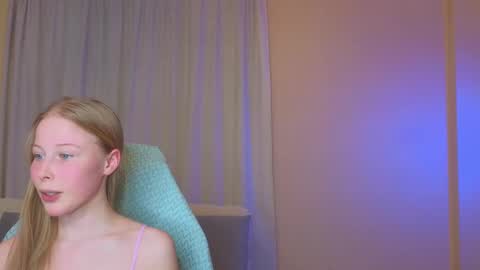 Snapshot of jenny_angelok chatting on 01.23.25 Next broadcast on December 05 subject to change online show from 01.23.25