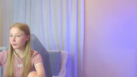 Snapshot of jenny_angelok chatting on 09.11.25 Next broadcast on December 05 subject to change online show from 09.11.25