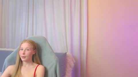 Snapshot of jenny_angelok chatting on 10.09.25 Next broadcast on December 05 subject to change online show from 10.09.25