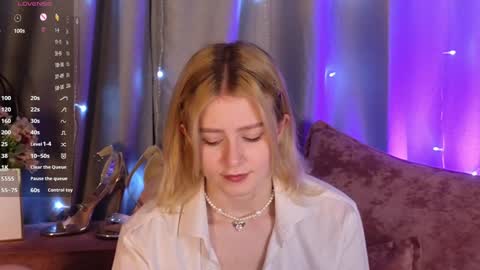 Snapshot of jenny_bunny_ chatting on 02.08.25 jenny_bunny_ online show from 02.08.25