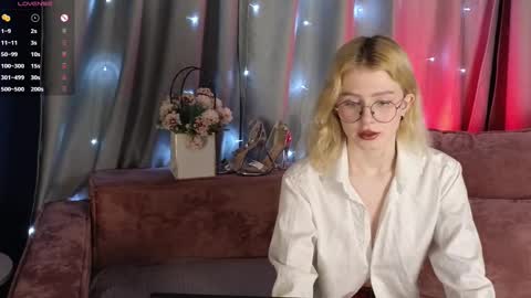 Snapshot of jenny_bunny_ chatting on 02.10.25 jenny_bunny_ online show from 02.10.25