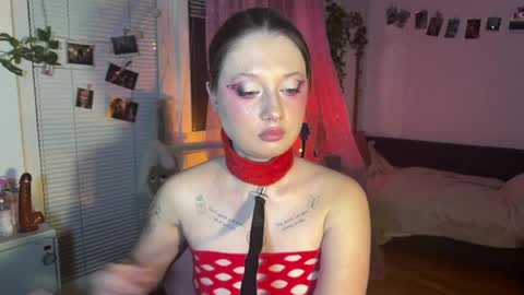 Jennifer Jenny Darling   online show from 05.06.26