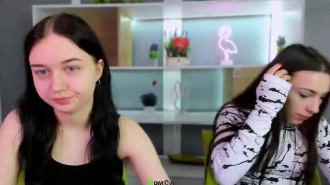 Snapshot of jenny_donne chatting on 02.25.26 jenny_donne online show from 02.25.26