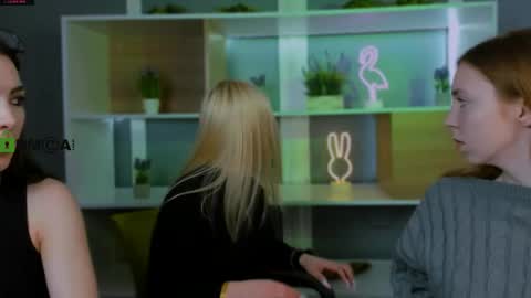 Snapshot of jenny_donne chatting on 03.23.26 jenny_donne online show from 03.23.26