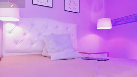 Snapshot of jenny_golden1 chatting on 02.20.25 Jenny  online show from 02.20.25