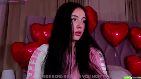 Snapshot of jennyferguson chatting on 02.17.25 Jenny Ferguson online show from 02.17.25