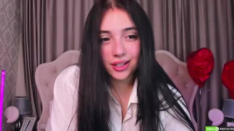 Snapshot of jennyferguson chatting on 02.25.25 Jenny Ferguson online show from 02.25.25