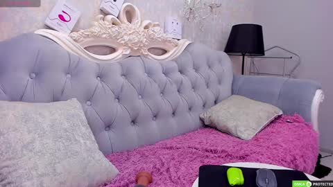 Snapshot of jennyferguson chatting on 03.04.25 Jenny Ferguson online show from 03.04.25