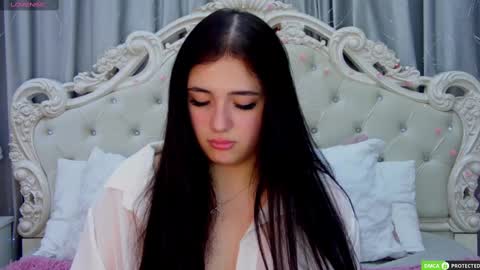 Snapshot of jennyferguson chatting on 03.10.25 Jenny Ferguson online show from 03.10.25