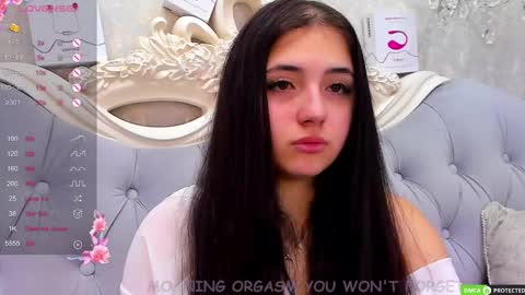 Snapshot of jennyferguson chatting on 03.11.25 Jenny Ferguson online show from 03.11.25