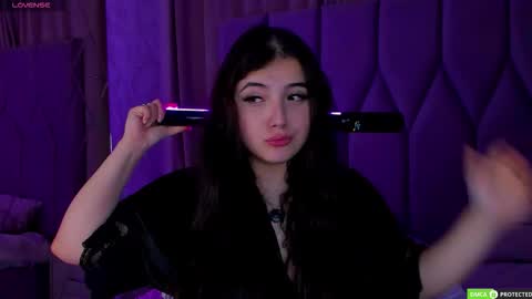 Snapshot of jennyferguson chatting on 09.17.25 Jenny Ferguson online show from 09.17.25