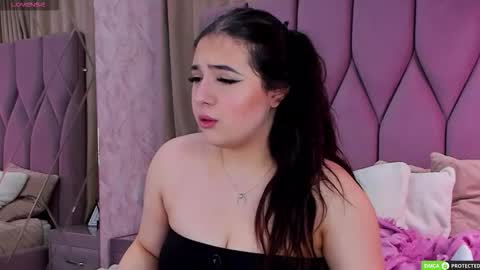 Snapshot of jennyferguson chatting on 09.26.25 Jenny Ferguson online show from 09.26.25