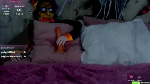 Snapshot of jennyferguson chatting on 10.24.25 Jenny Ferguson online show from 10.24.25