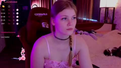 Snapshot of jennykiss11 chatting on 10.05.25 your dream online show from 10.05.25