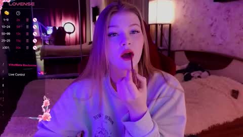 Snapshot of jennykiss11 chatting on 10.17.25 your dream online show from 10.17.25