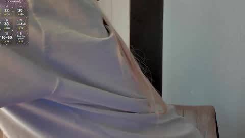 Snapshot of jeremayalove chatting on 02.11.25 Hi hi We are Jessie and Betti online show from 02.11.25