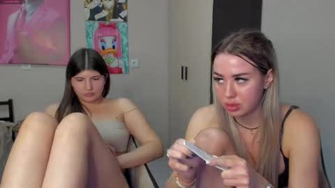 Snapshot of jeremayalove chatting on 03.08.25 Hi hi We are Jessie and Betti online show from 03.08.25