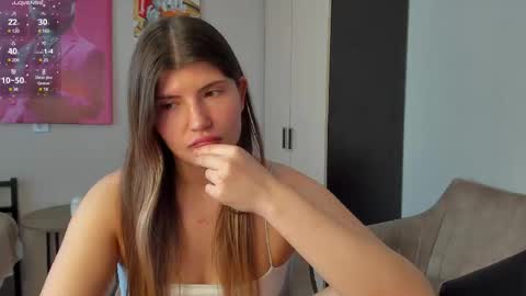 Snapshot of jeremayalove chatting on 03.09.25 Hi hi We are Jessie and Betti online show from 03.09.25