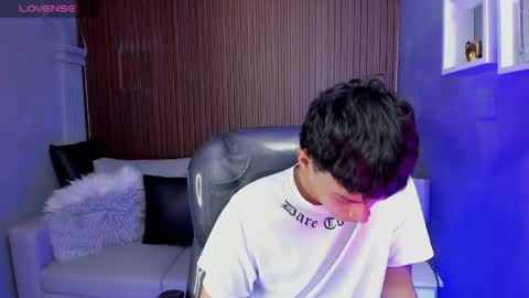 Snapshot of jeremias_1 chatting on 05.11.26 JEREMIAS online show from 05.11.26