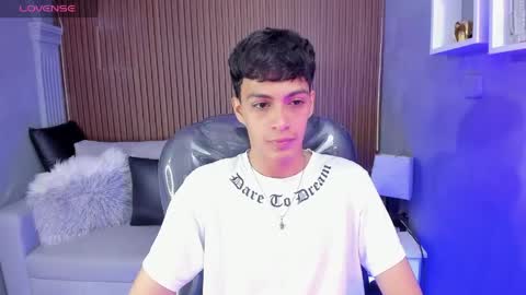 Snapshot of jeremias_1 chatting on 05.11.26 JEREMIAS online show from 05.11.26