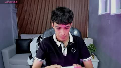 Snapshot of jeremias_1 chatting on 05.20.26 JEREMIAS online show from 05.20.26